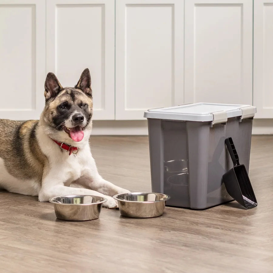 30 Lbs. Airtight Pet Food Container w/scoop