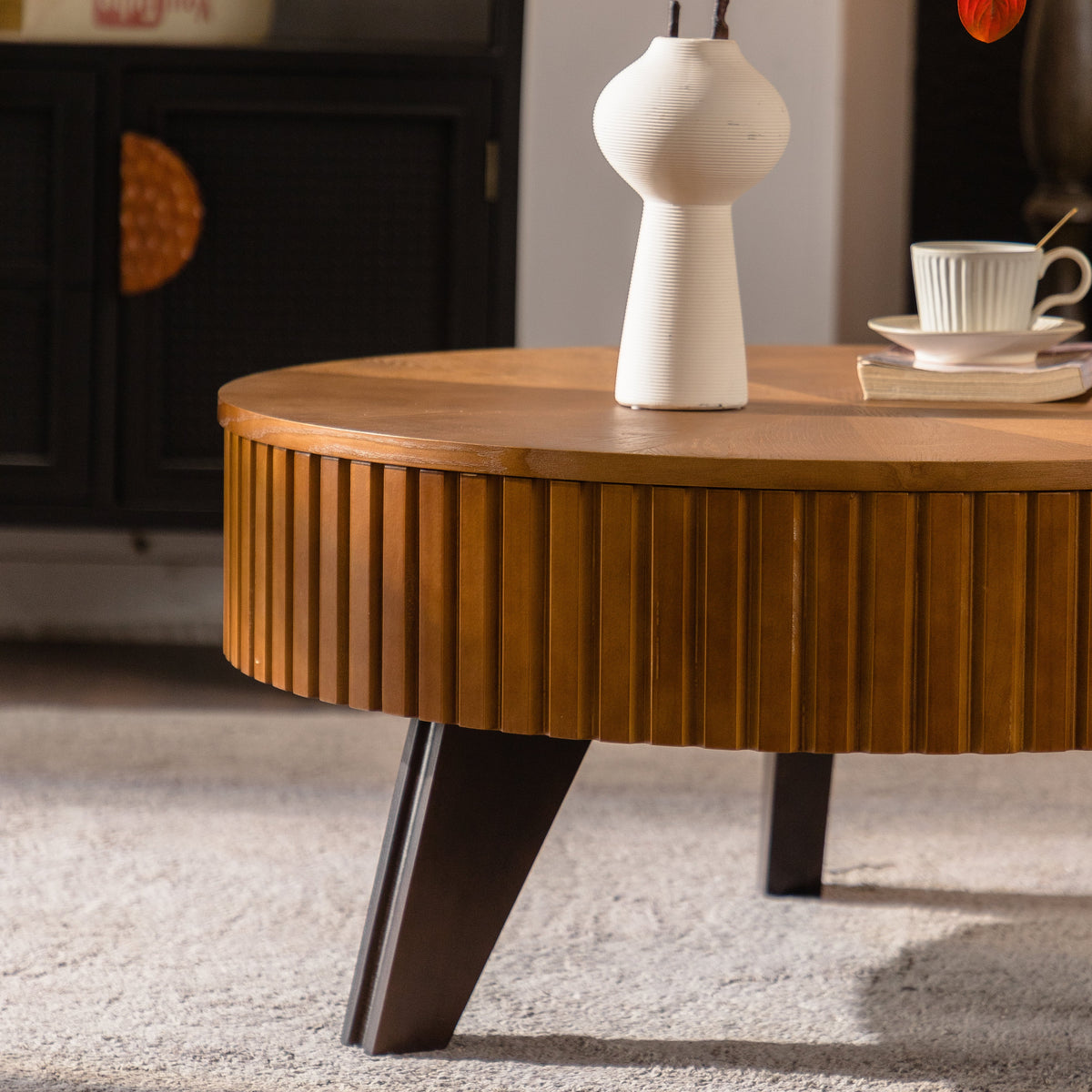 31.5" Retro Round Coffee Table with Storage Space